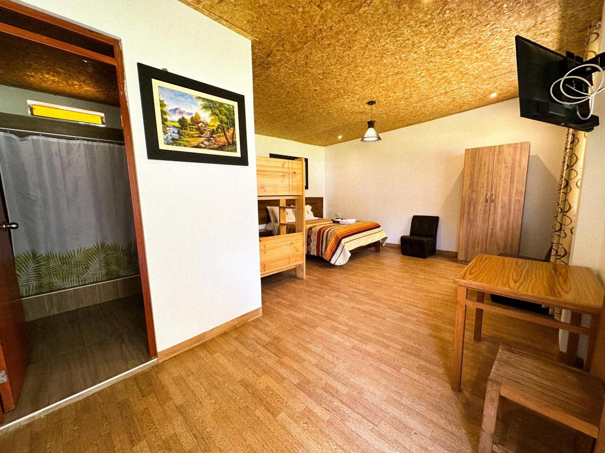 Tambo Lodge Canta